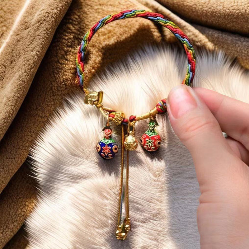 Reinkarnaciją simbolizuojanti apyrankė