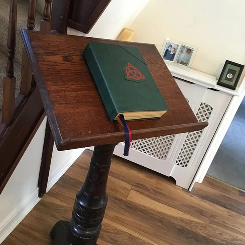 Magiška burtų knyga