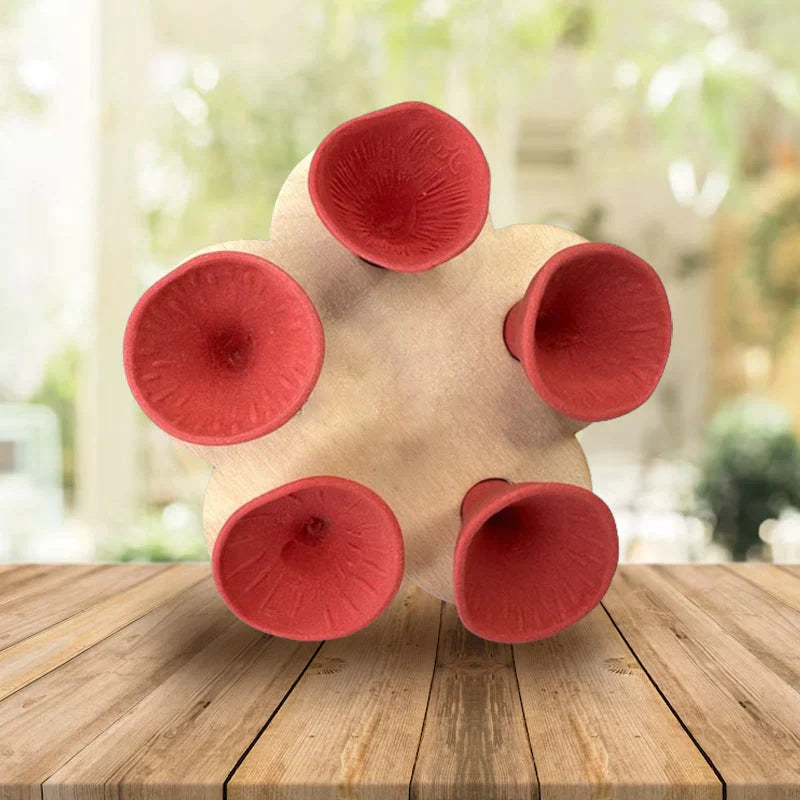 Bičių geriamieji vandens puodeliai