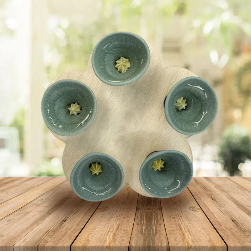 Bičių geriamieji vandens puodeliai