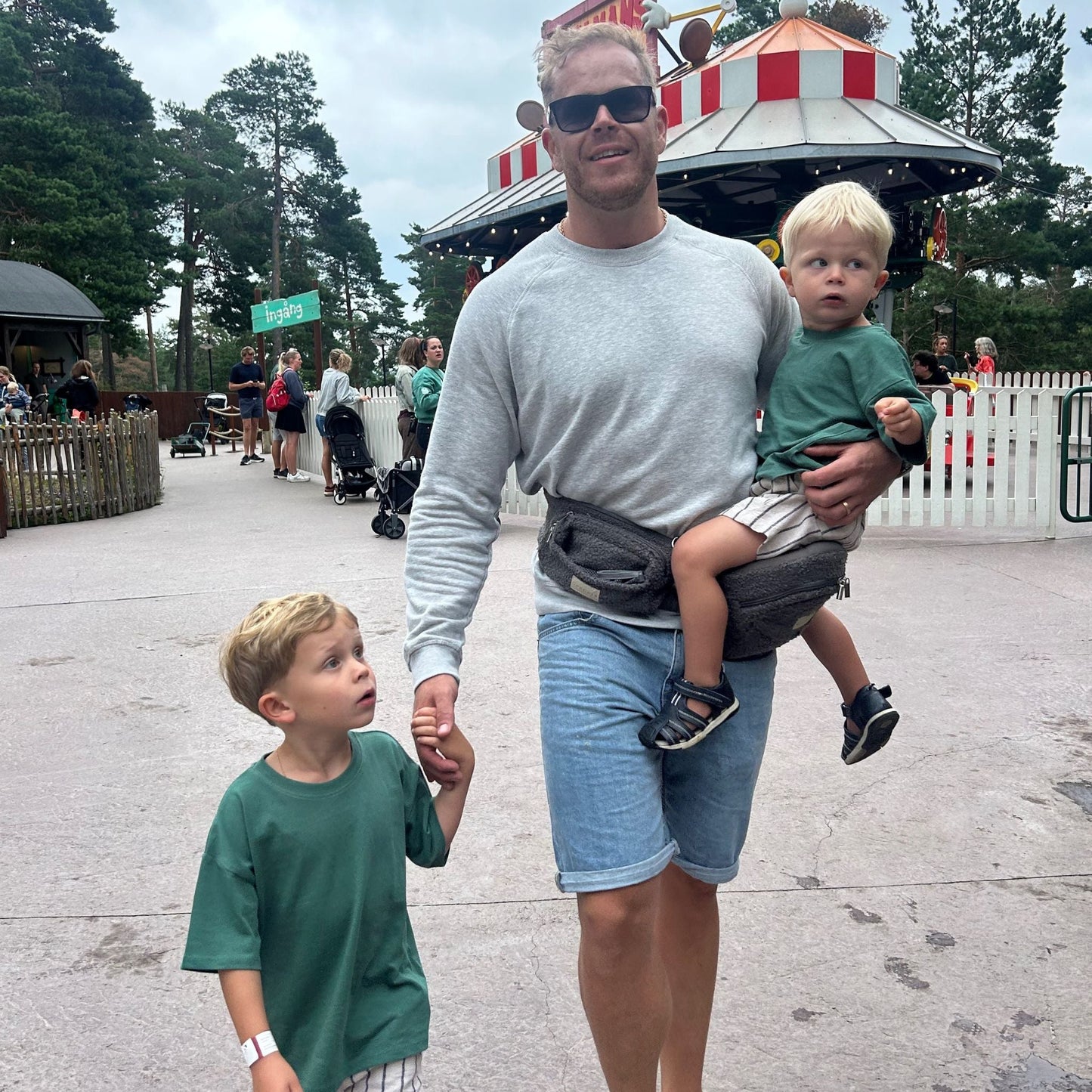 Kūdikio sėdynė susegama per liemenį