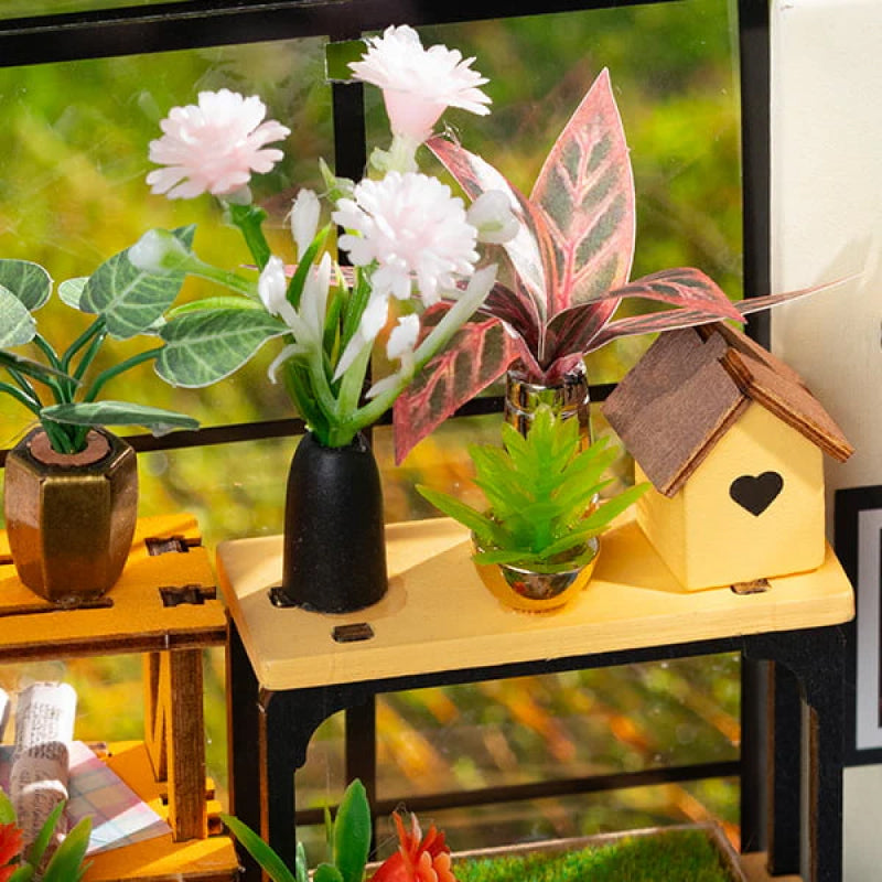 Surenkamas svajonių sodo namelis