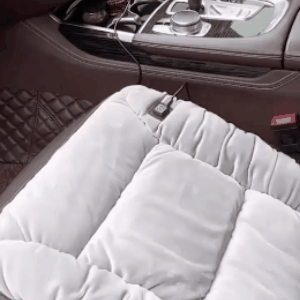 Šildoma pagalvėlė automobiliui