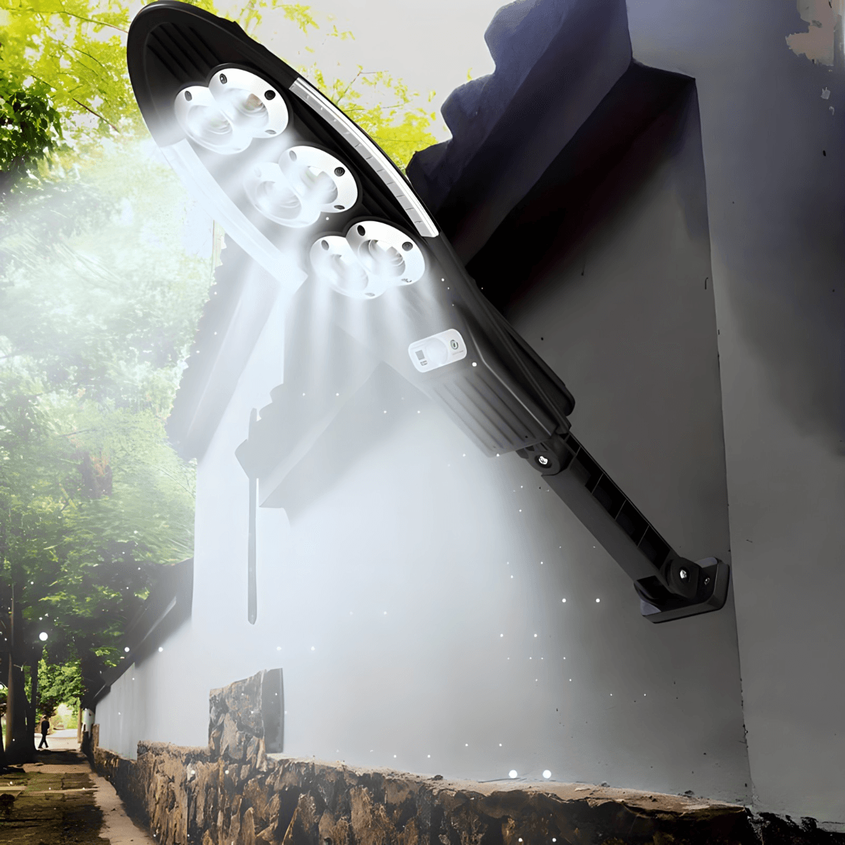 Saulės įkraunamas lauko šviestuvas