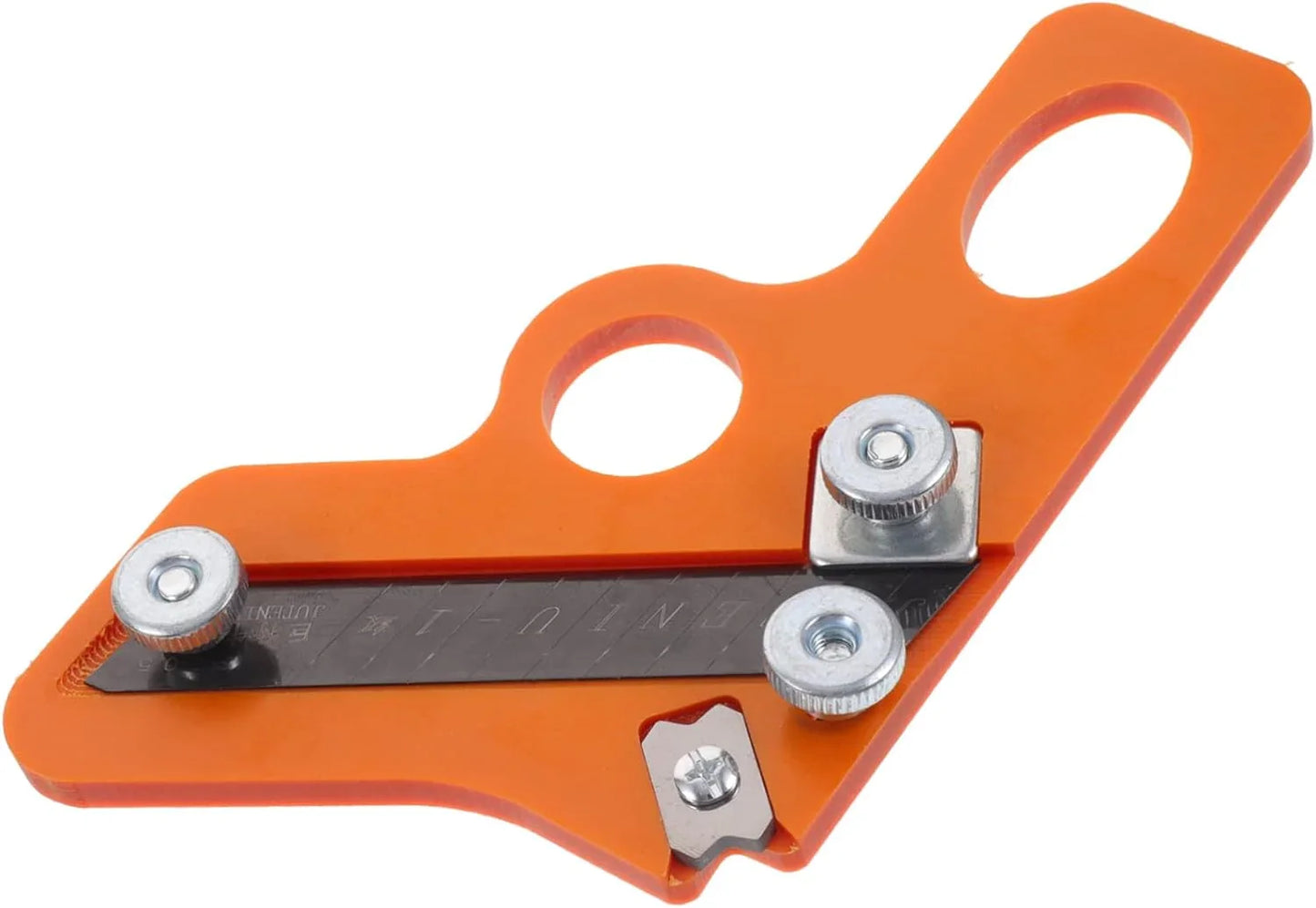 Medienos apdirbimo įrankis