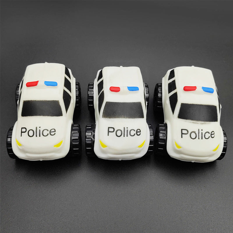 Formą keičiantis žaislinis automobilis