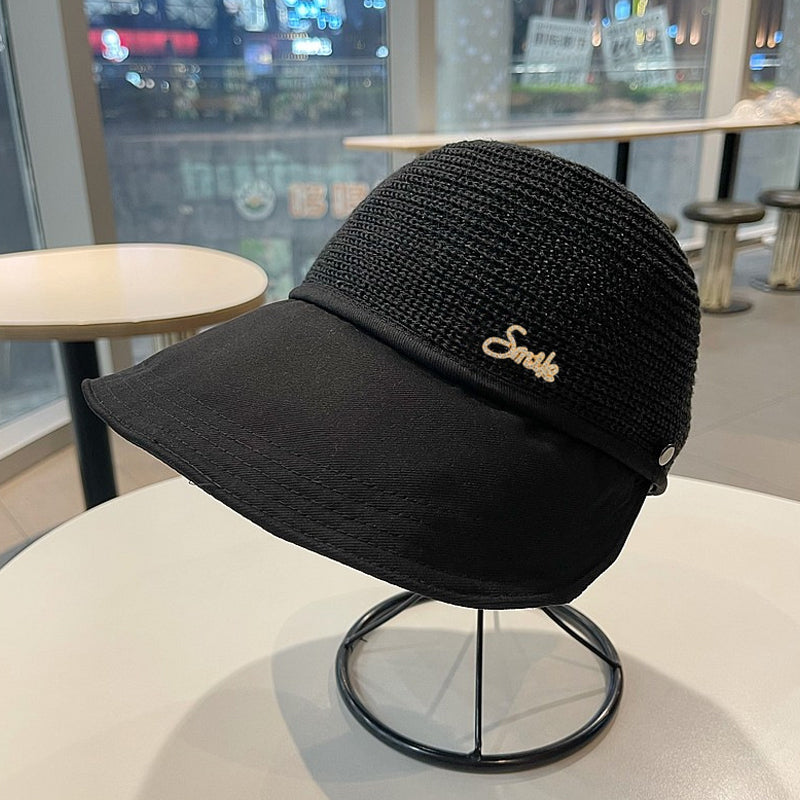 Skrybėlė su snapeliu moterims