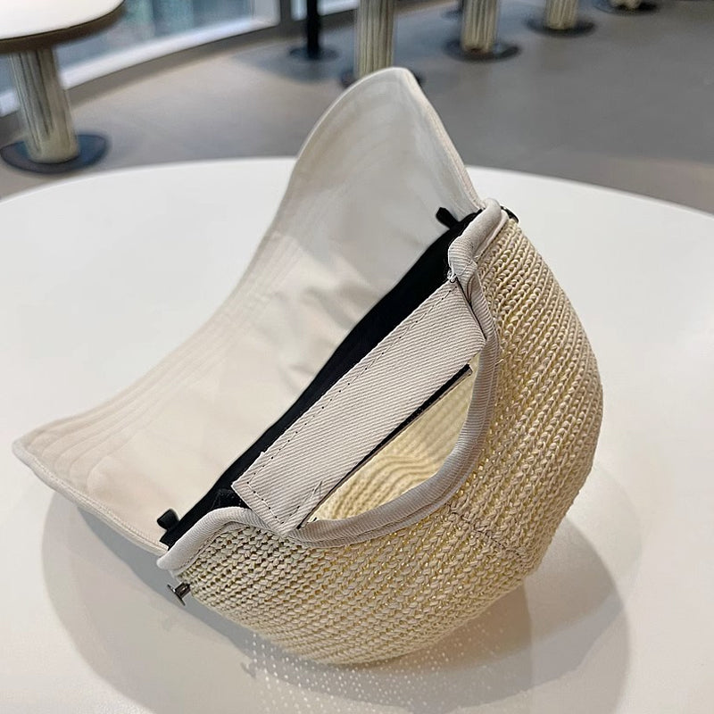 Skrybėlė su snapeliu moterims