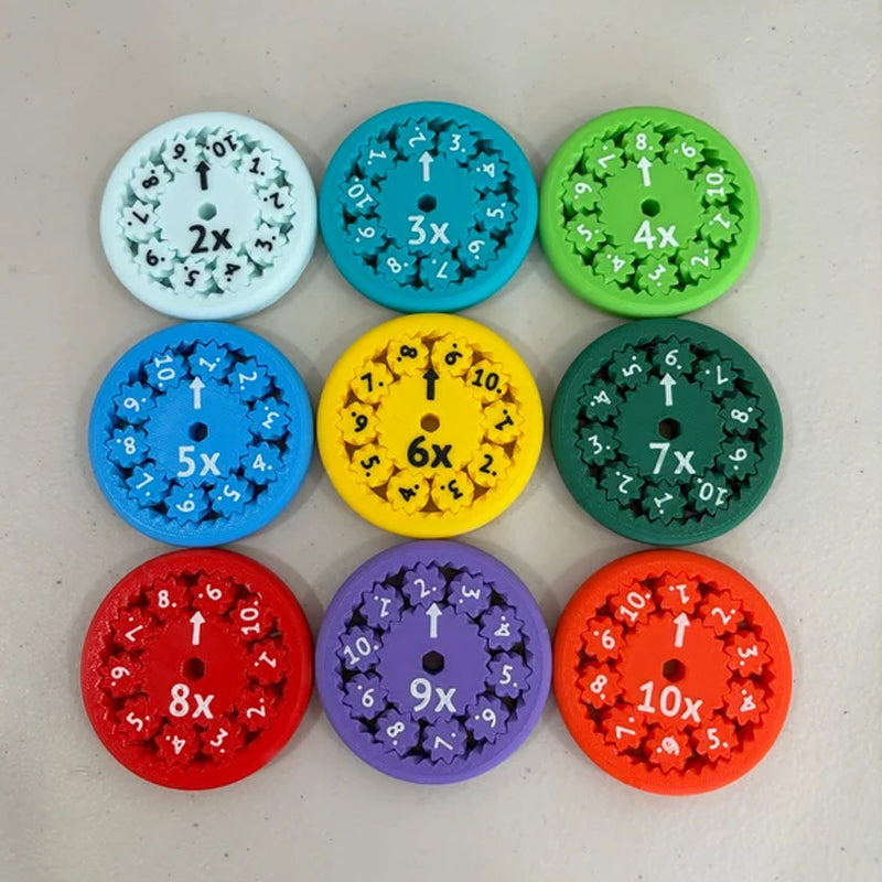 \Fidget spinners\" su matematikos užduotim"