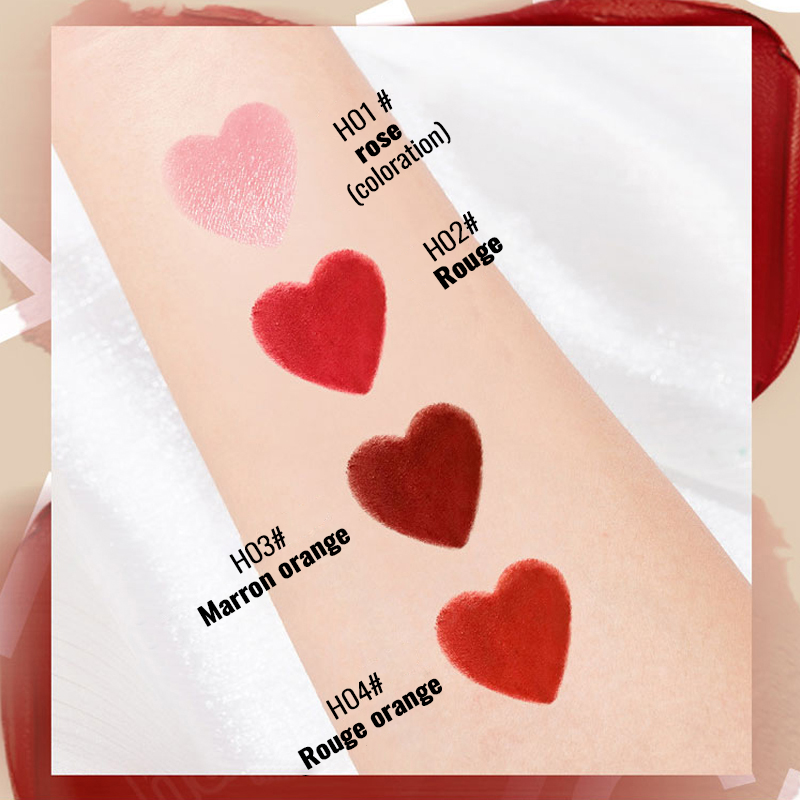 Aksominių lūpų dažų rankinė