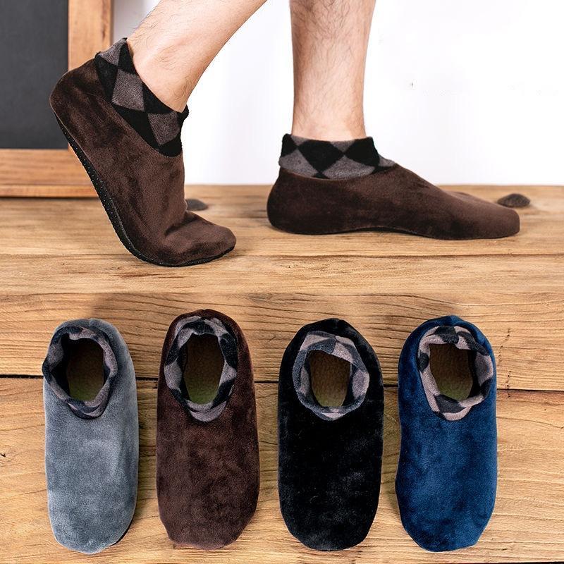 Kojinės su neslystančiais padukais