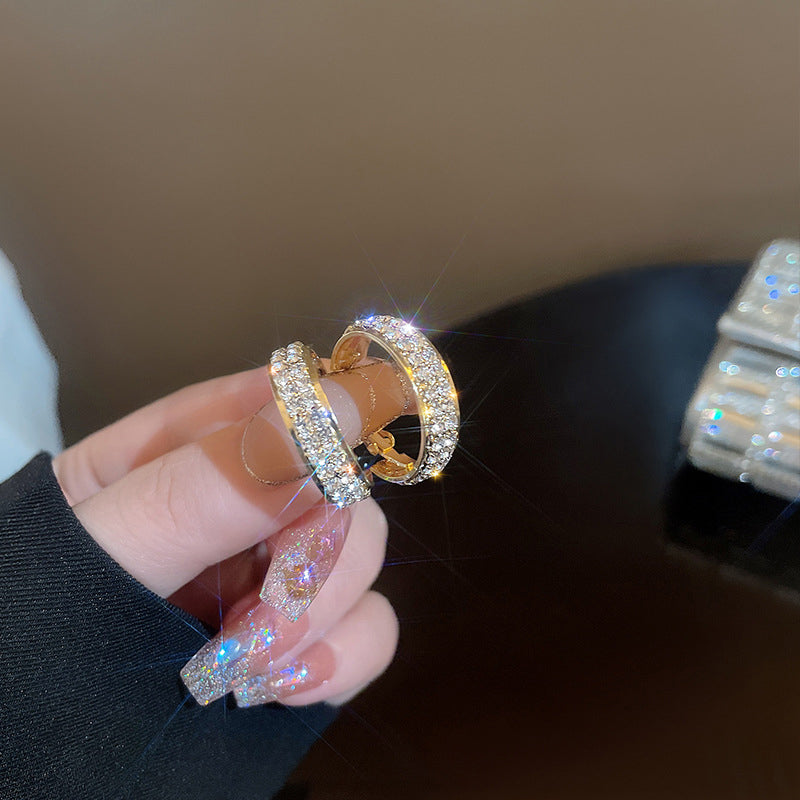 Blizgančios auskarų rinkelės