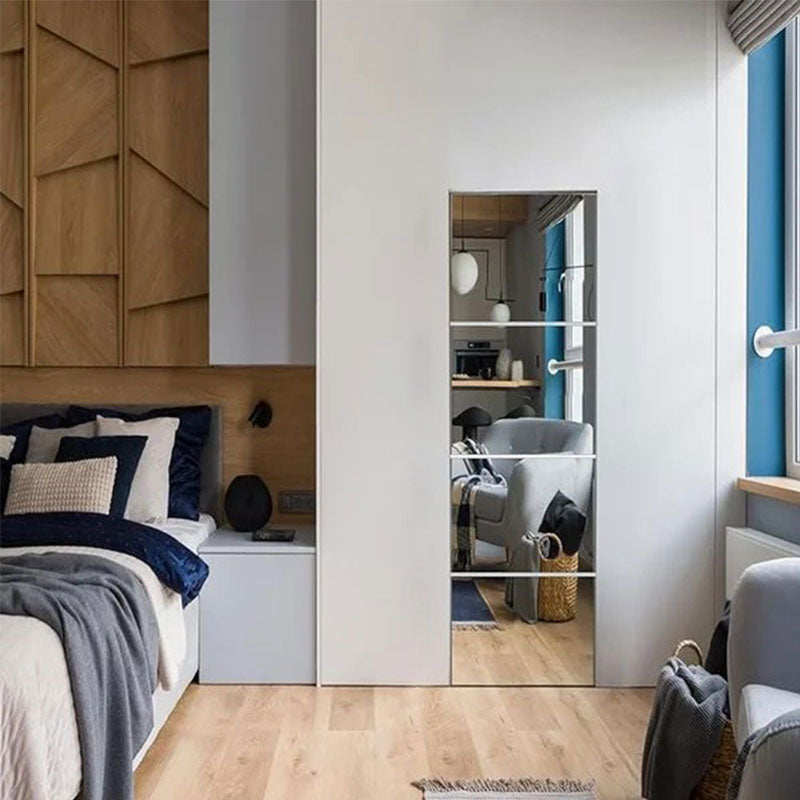 Priklijuojamas sieninis veidrodis