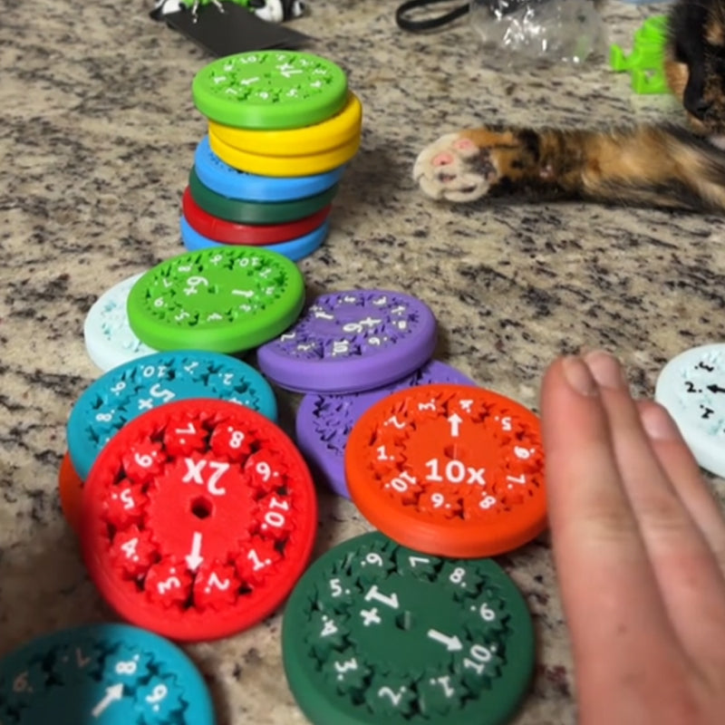 \Fidget spinners\" su matematikos užduotim"