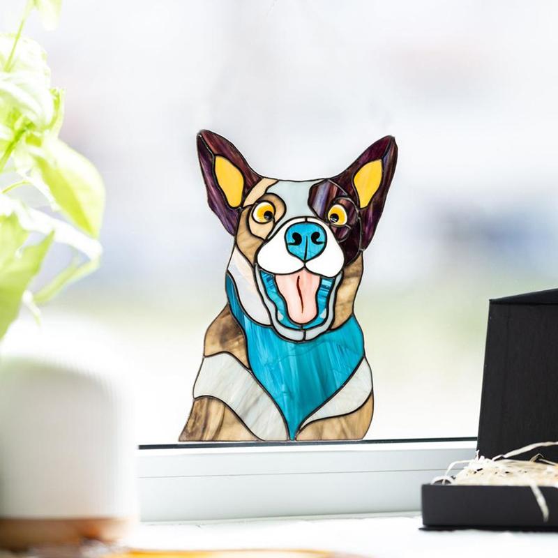 Spalvota kačių dekoracija