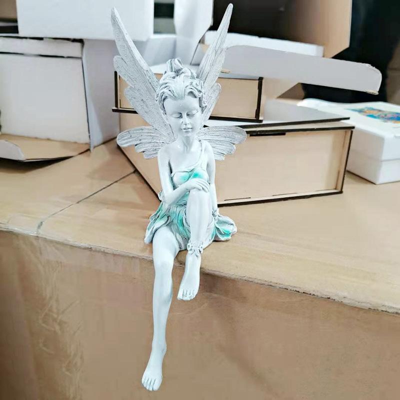 Sodo dekoracija - "Sėdinti fėja"