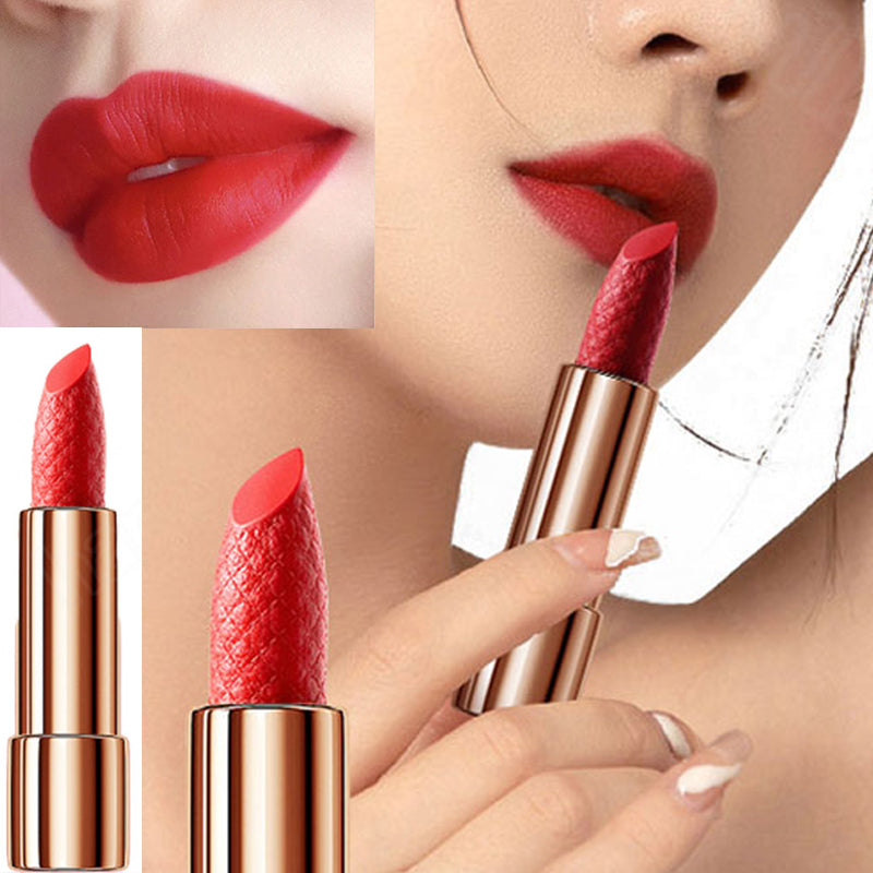 Aksominių lūpų dažų rankinė