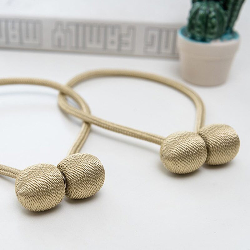 Magnetinė užuolaidų sagtis