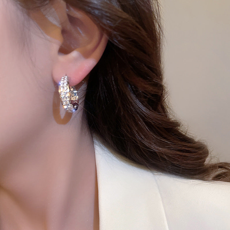 Blizgančios auskarų rinkelės