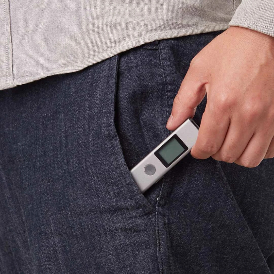 Nešiojamas lazerinis tolimatis