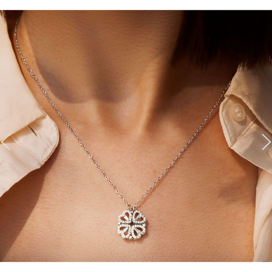 Magnetinis pakabukas - iš gėlės virsta į širdelę