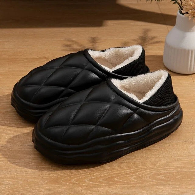 Jaukios pliušinės šlepetės