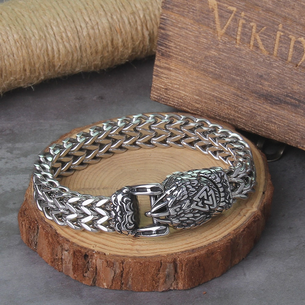 Vikingų stiliaus apyrankė