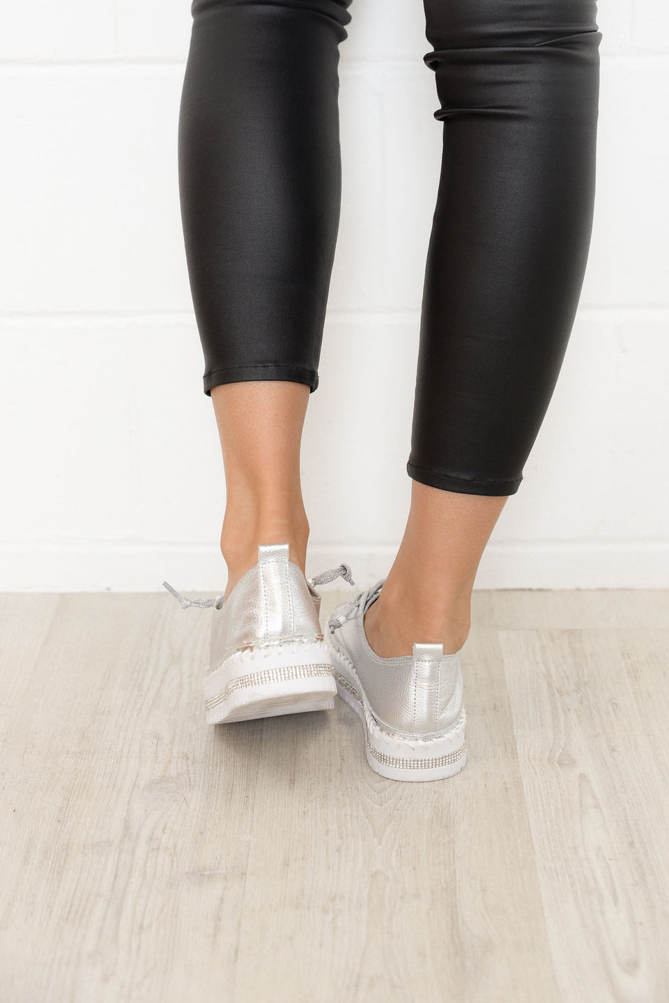 Laisvalaikio bateliai moterims