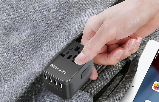 Universalus kelioninins USB adapteris