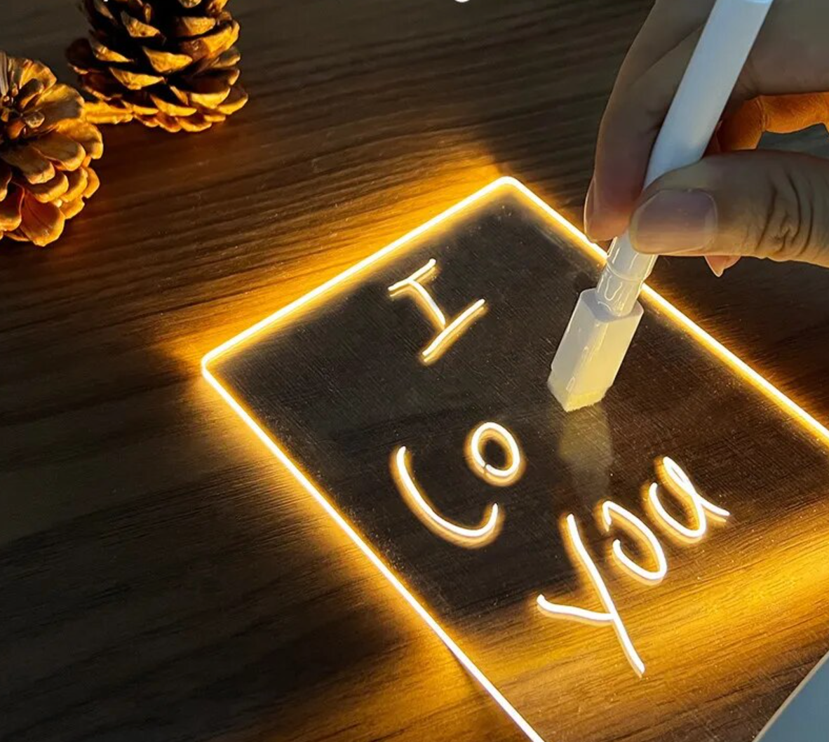 LED šviestuvas, ant kurio galite rašyti