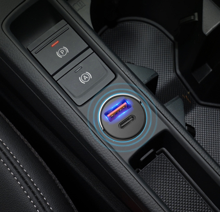 Dvigubas pakrovėjas automobiliui