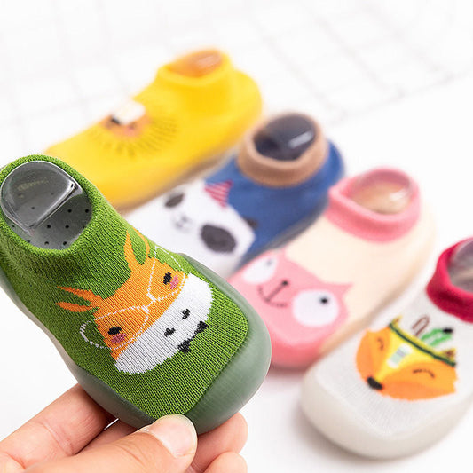 Neslystančios kojinės-batukai kūdikiams