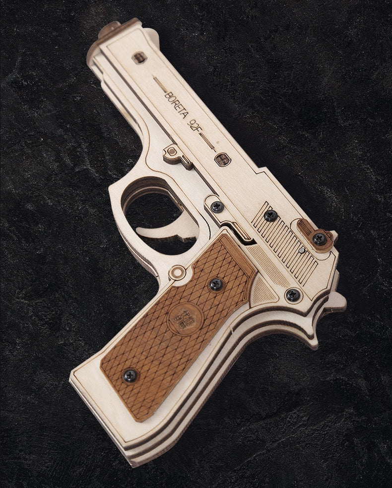 Dekoracinis medinis ginklas