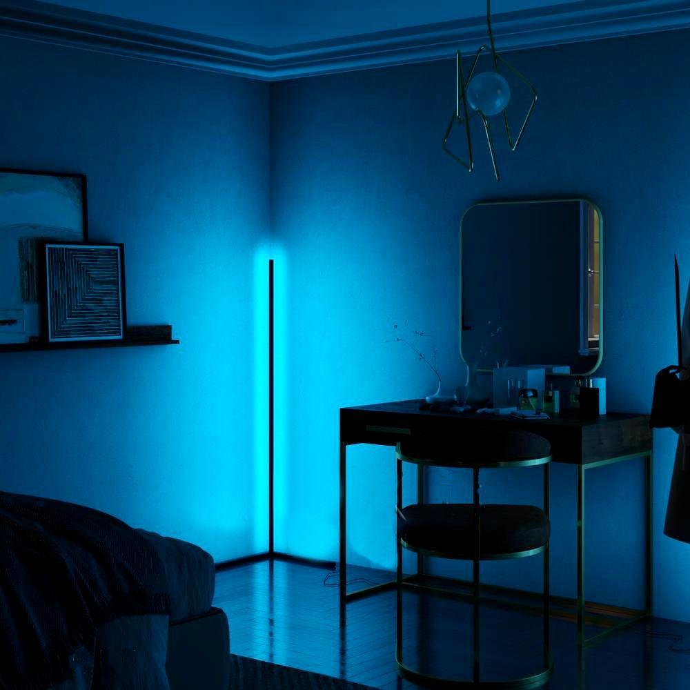 Stilingas pastatomas šviestuvas