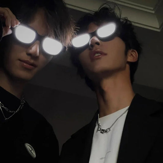 Šviečiantys akiniai