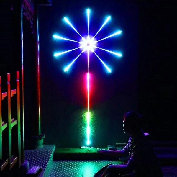 Fejerverkus imituojančios LED šviesos