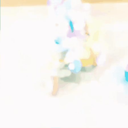 Elektrinis zuikutis ant triratuko