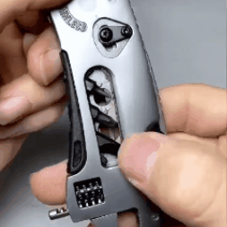 Daugiafunkcinės sulankstomos replės 7 in 1