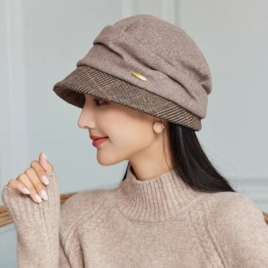 Elegantiška beretė su snapeliu