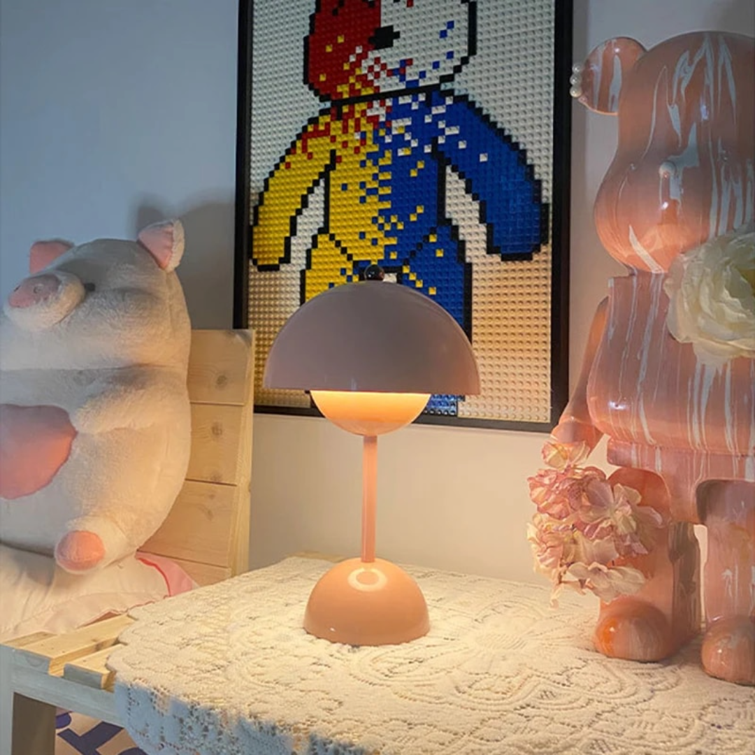 Skandinaviško stiliaus stalo lempa
