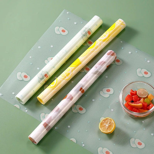 Karpomas stalčių kilimėlis