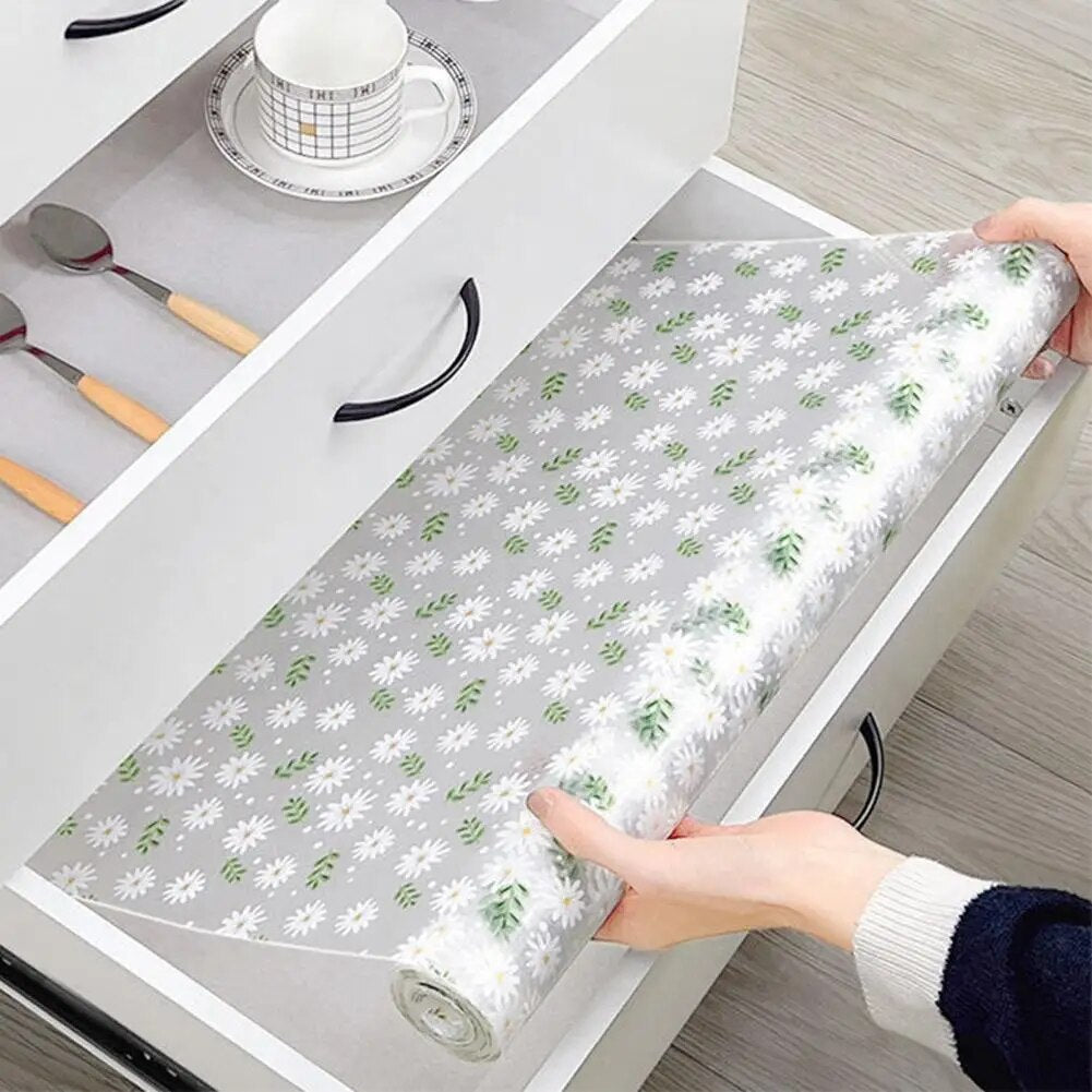 Karpomas stalčių kilimėlis