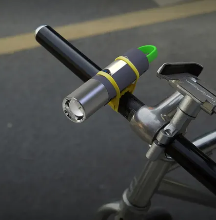 \Ultimate Flashlight\" ryškiai šviečiantis žibintuvėlis"